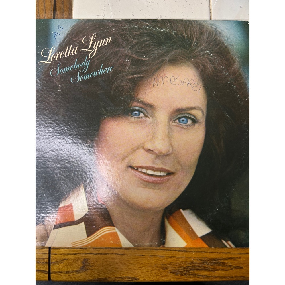 Loretta Lynn Somebody Somewhere Vinyl Record MCA 2228 Country Music‎